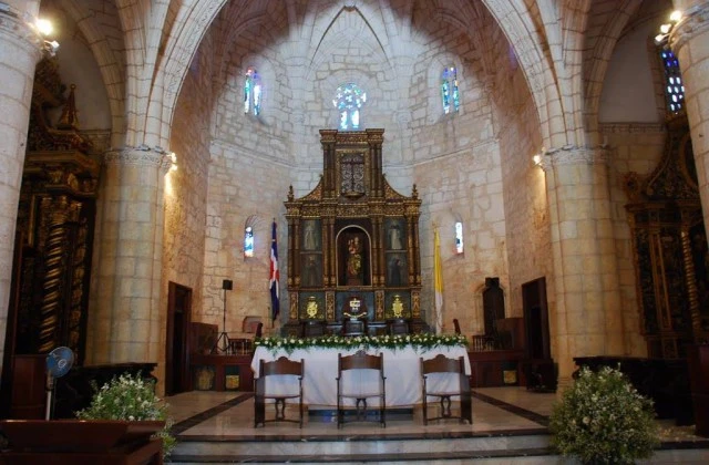 Cathedrale Santa Maria Menor Zone Coloniale Saint Domingue Republique Dominicaine 1